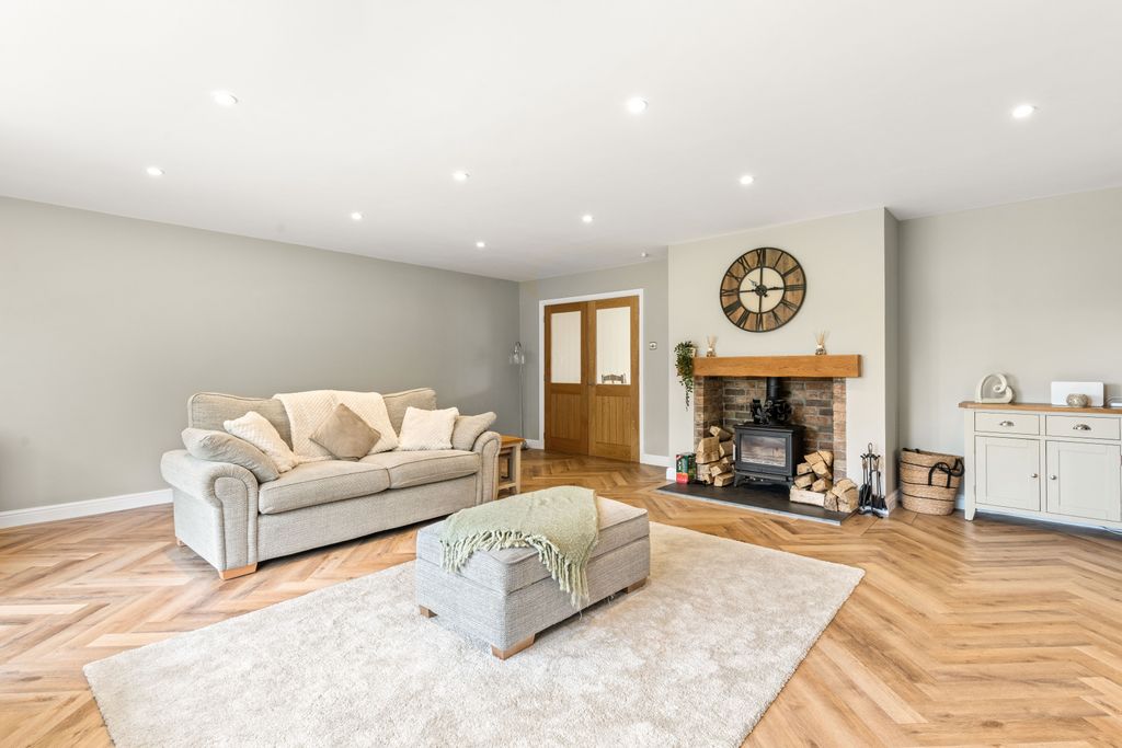 Property photo 2 of 49
