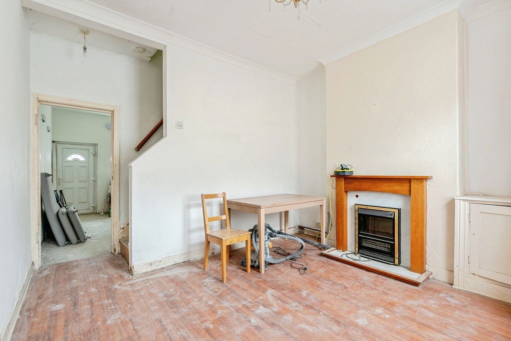Property photo 3 of 13 Pbox-Img.Jpg