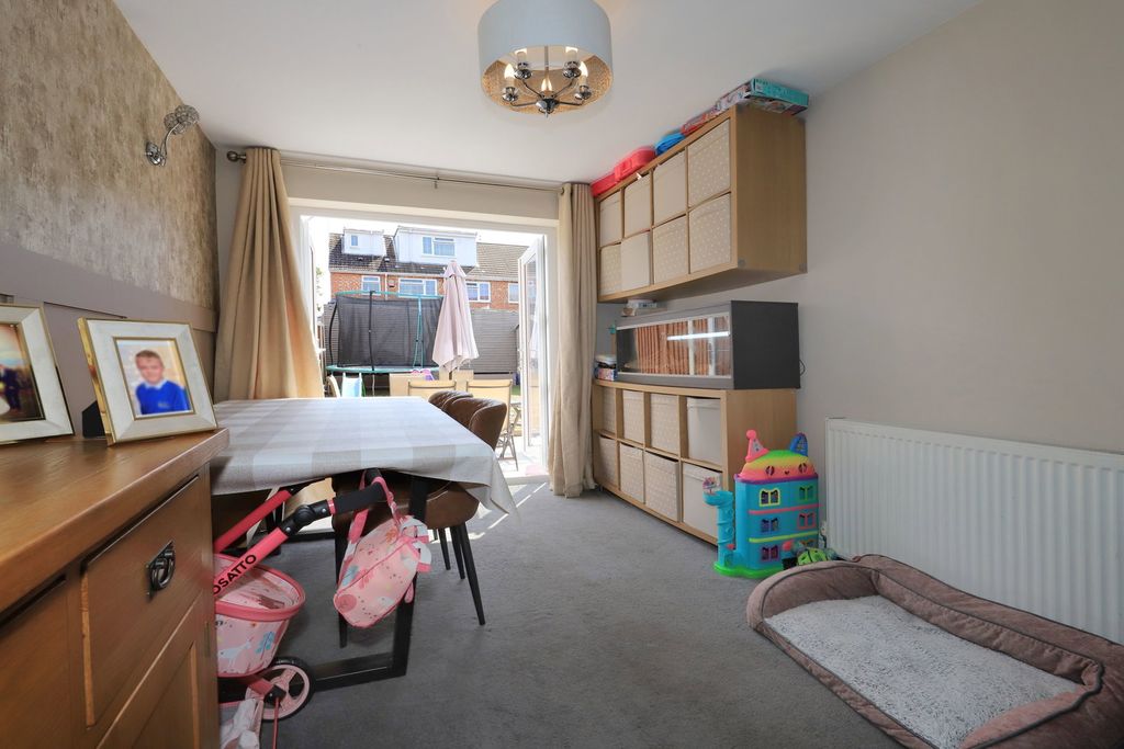 Property photo 3 of 36