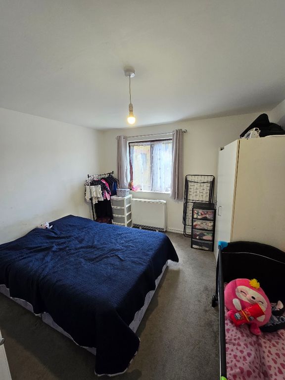 Property photo 3 of 8