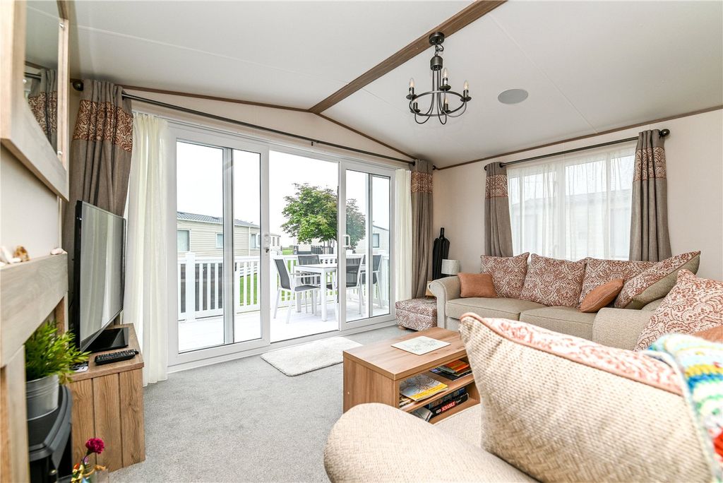 Property photo 3 of 16 Picture No. 04