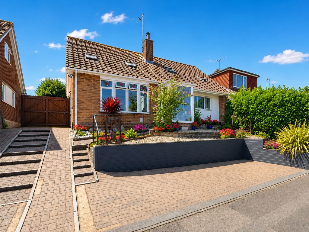 Property photo 1 of 32