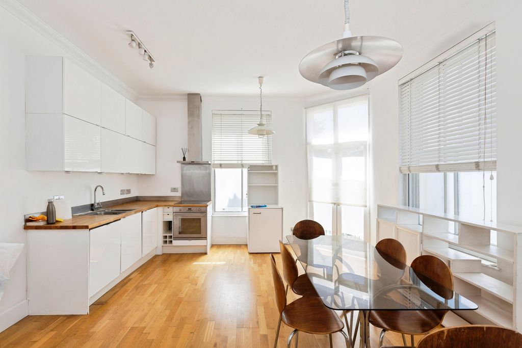 Property photo 2 of 10 Open Plan Living
