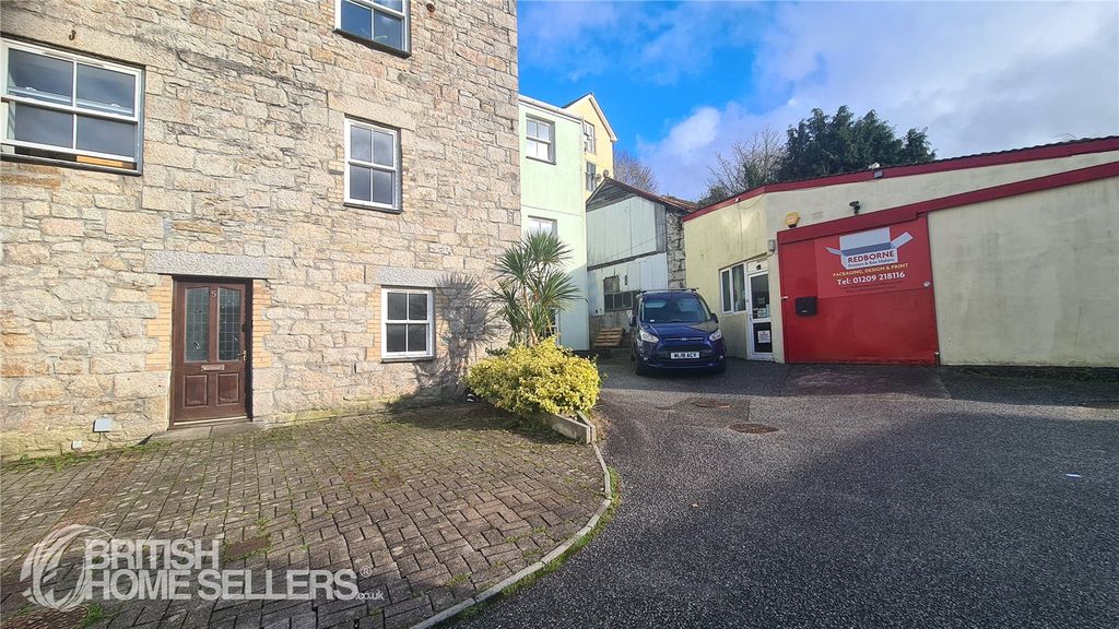 Property photo 2 of 8 Picture No. 04