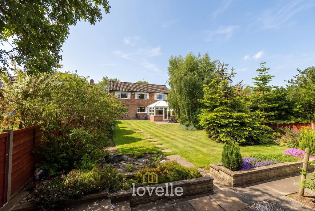 Property photo 2 of 35