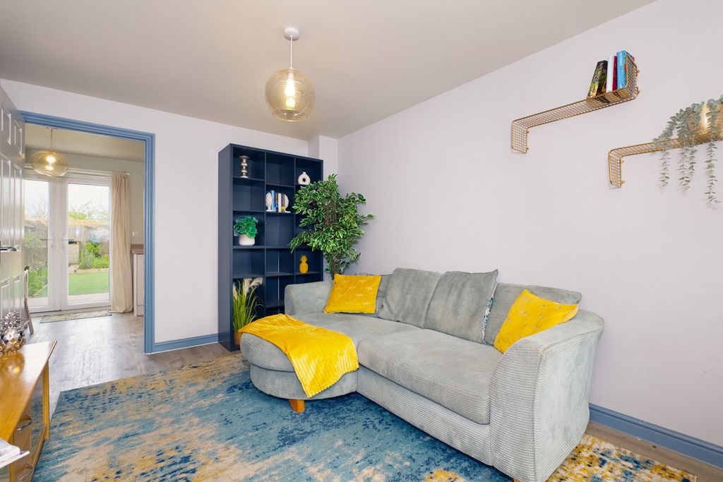 Property photo 2 of 14