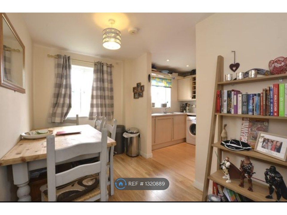 Property photo 3 of 9