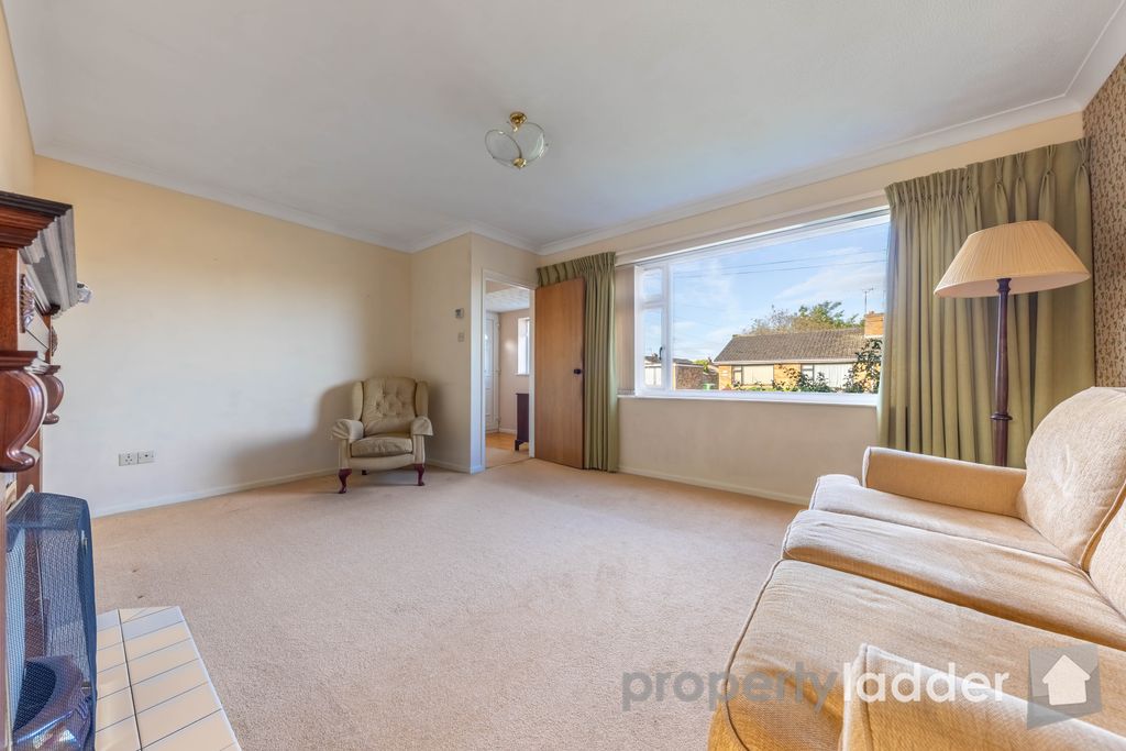 Property photo 3 of 18 Pl