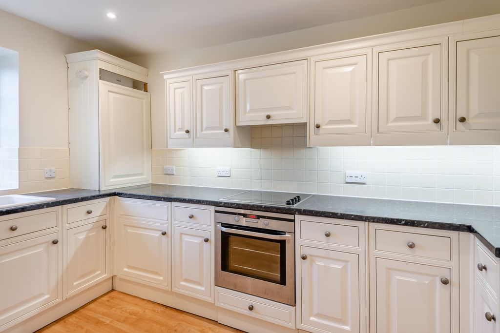 Property photo 2 of 14 8676075Interior09