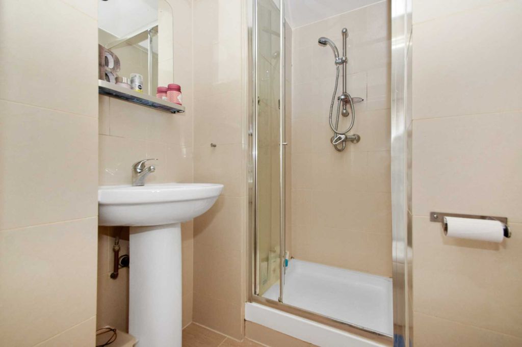 Property photo 3 of 4