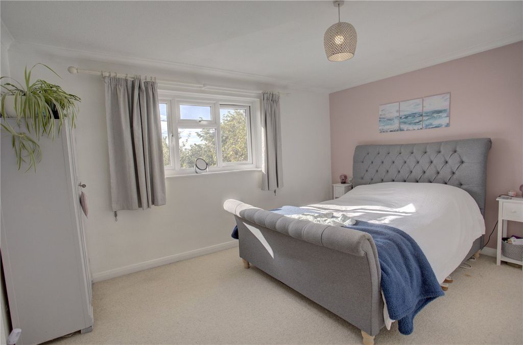 Property photo 2 of 13 Picture No. 02
