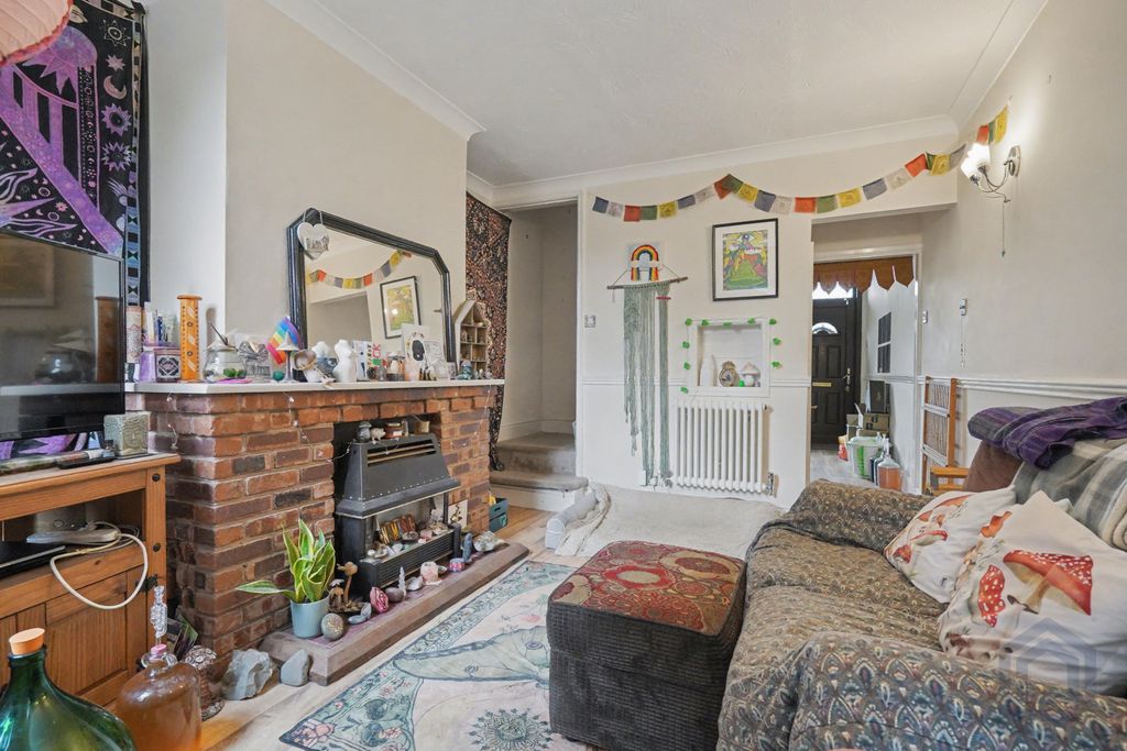 Property photo 1 of 20