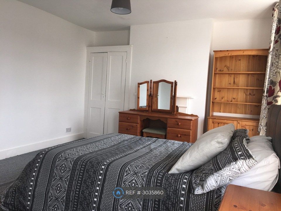 Property photo 2 of 8 Room 1