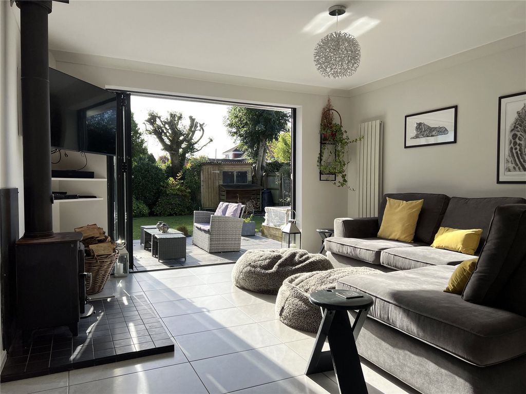 Property photo 2 of 19 Sitting Room