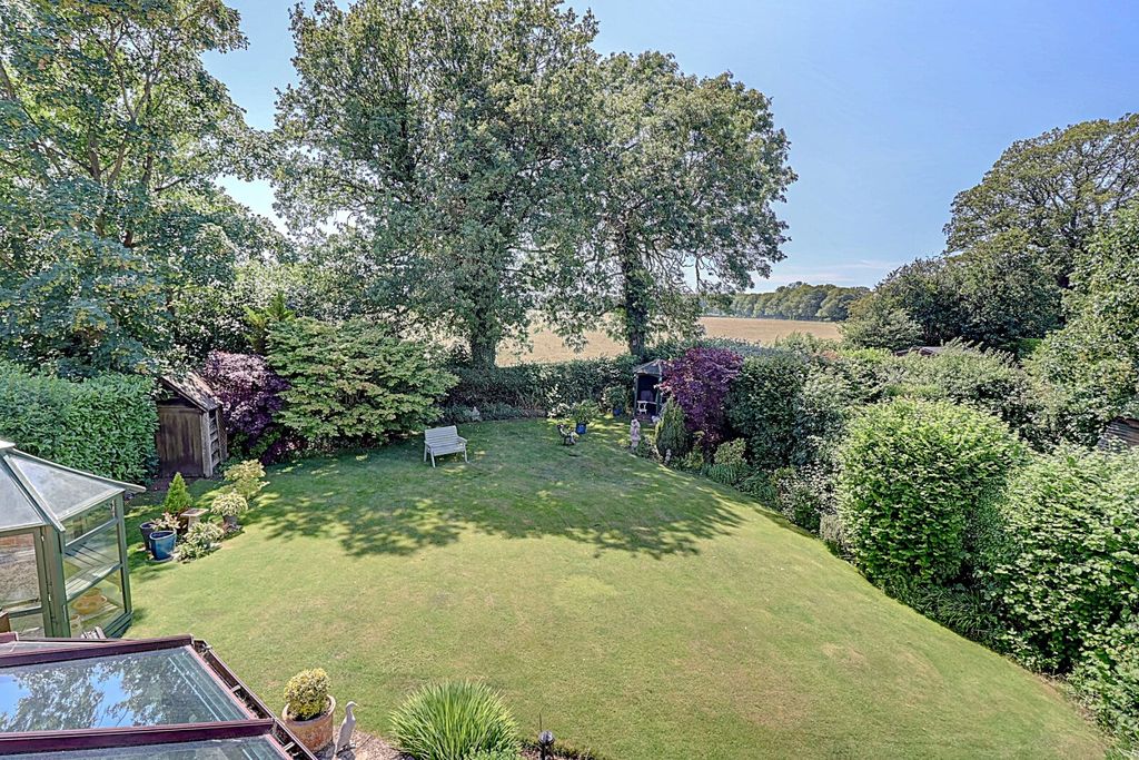 Property photo 1 of 23 Picture No. 15