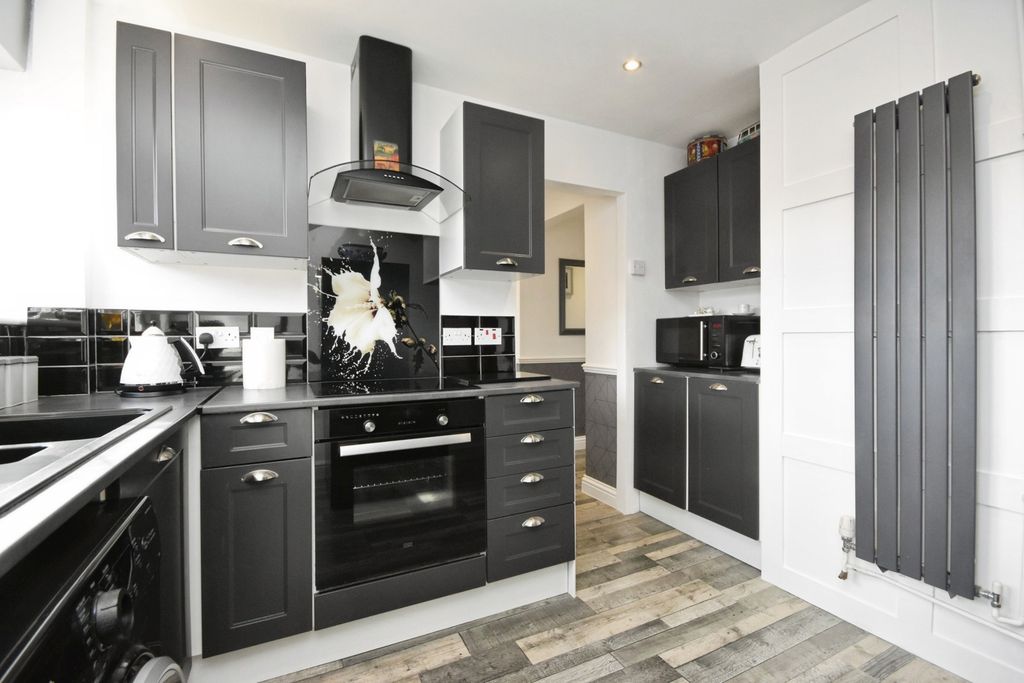 Property photo 2 of 12 Pbox-Img.Jpg