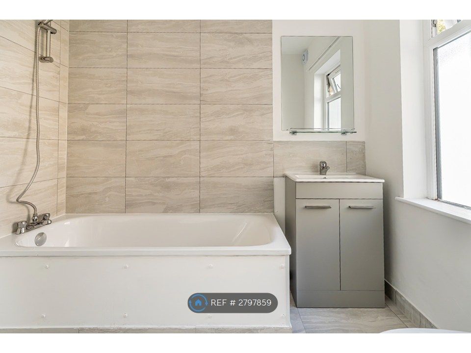 Property photo 1 of 33