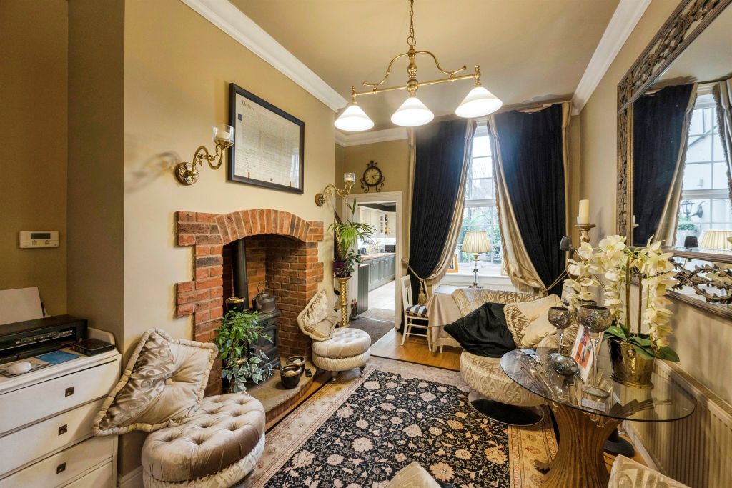Additional image 5 of 6 bed end terrace house for saleRegent Square, Town, Doncaster DN1