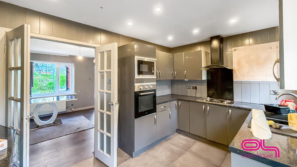 Property photo 3 of 11 Untitled Design - 2026-04-19T093507.783.Png