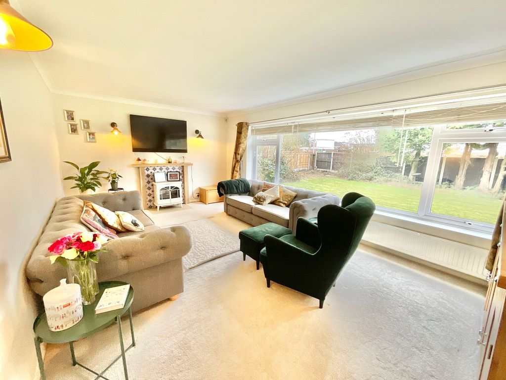 Property photo 3 of 19