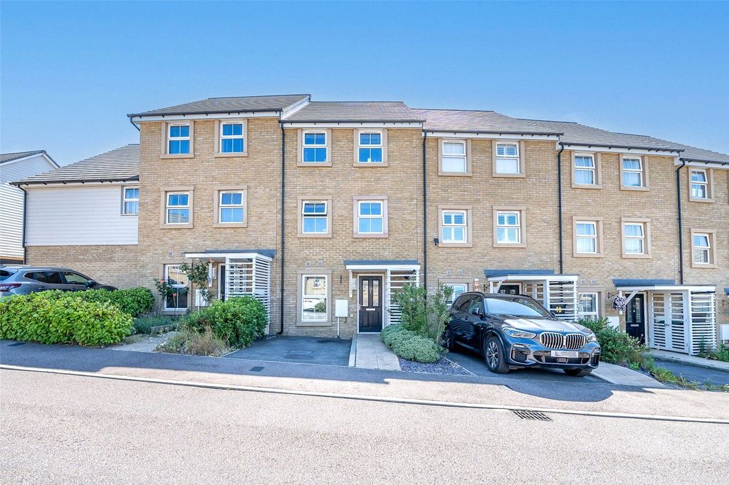 Property photo 1 of 16 Front