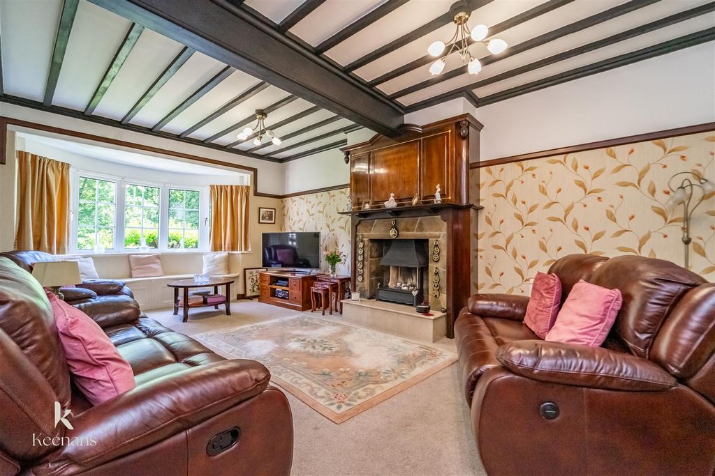 Property photo 2 of 33