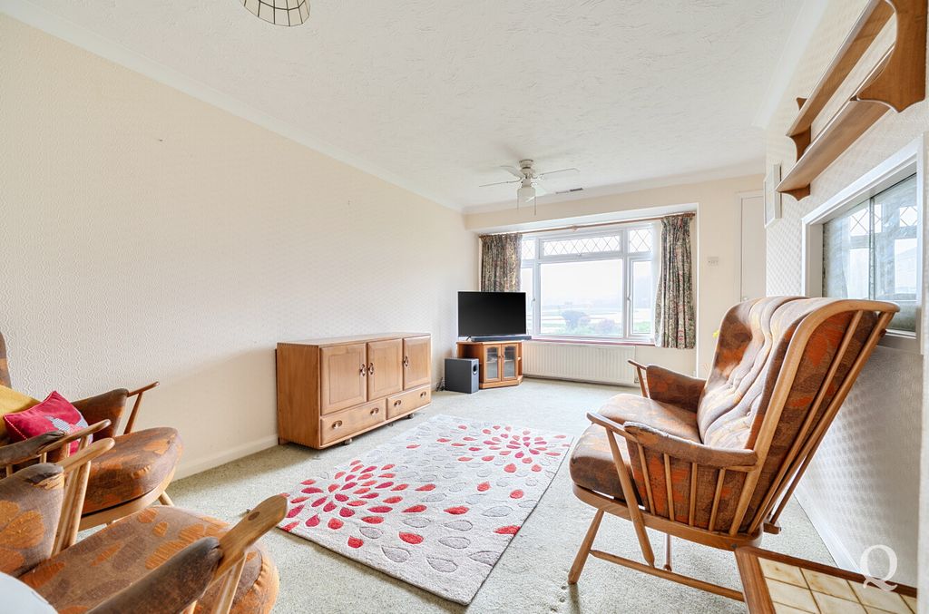 Property photo 2 of 23 1006Dce9-Aa32-482...