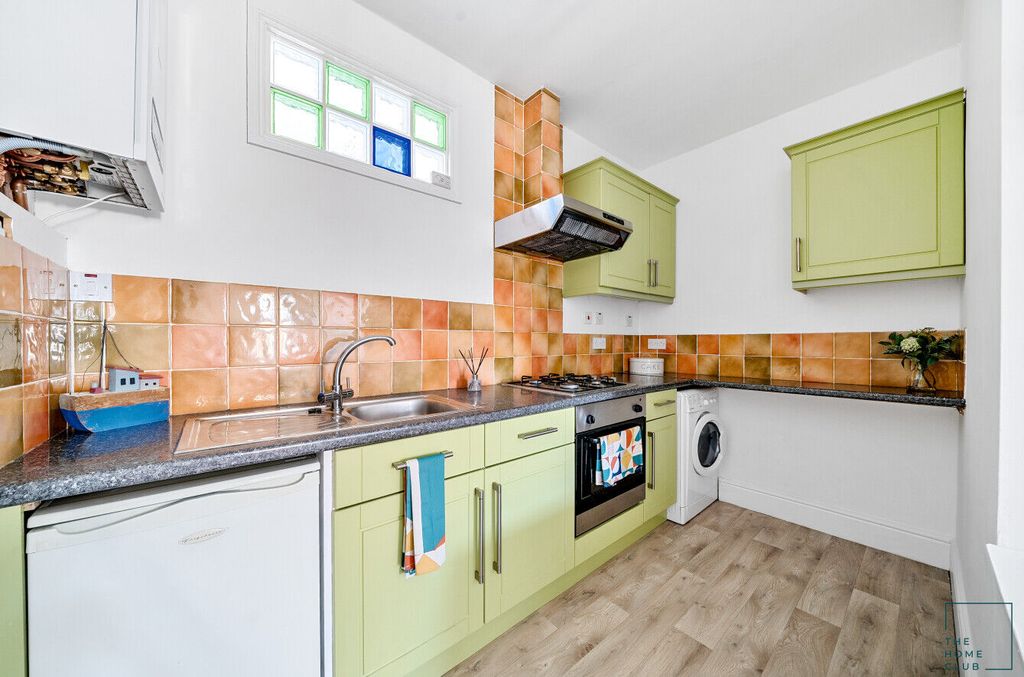 Property photo 2 of 15 2774d0Bd-307c-4B1B-Be63-Bb2E970De6d8