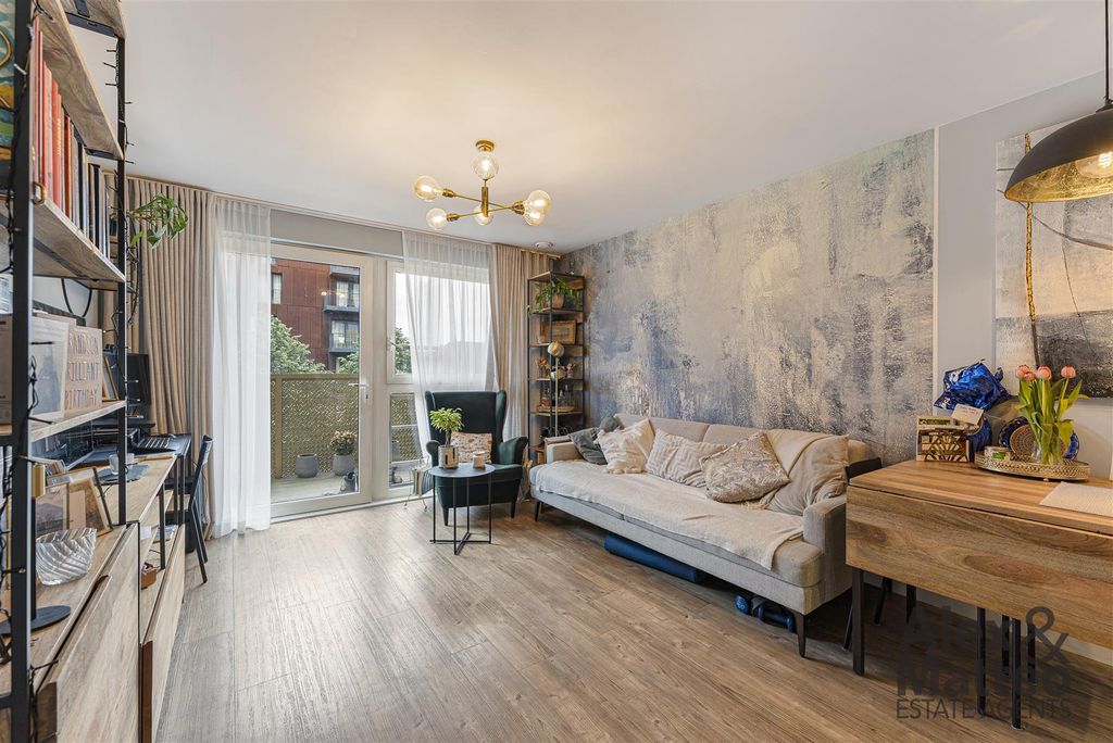 Property photo 1 of 24 Nyland Court