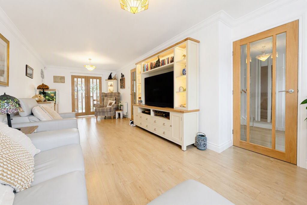 Property photo 2 of 27 Designer (44)
