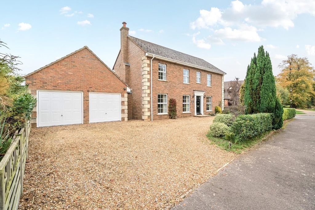 Property photo 1 of 35 1370412-6-68F20F5F3c889.Jpg