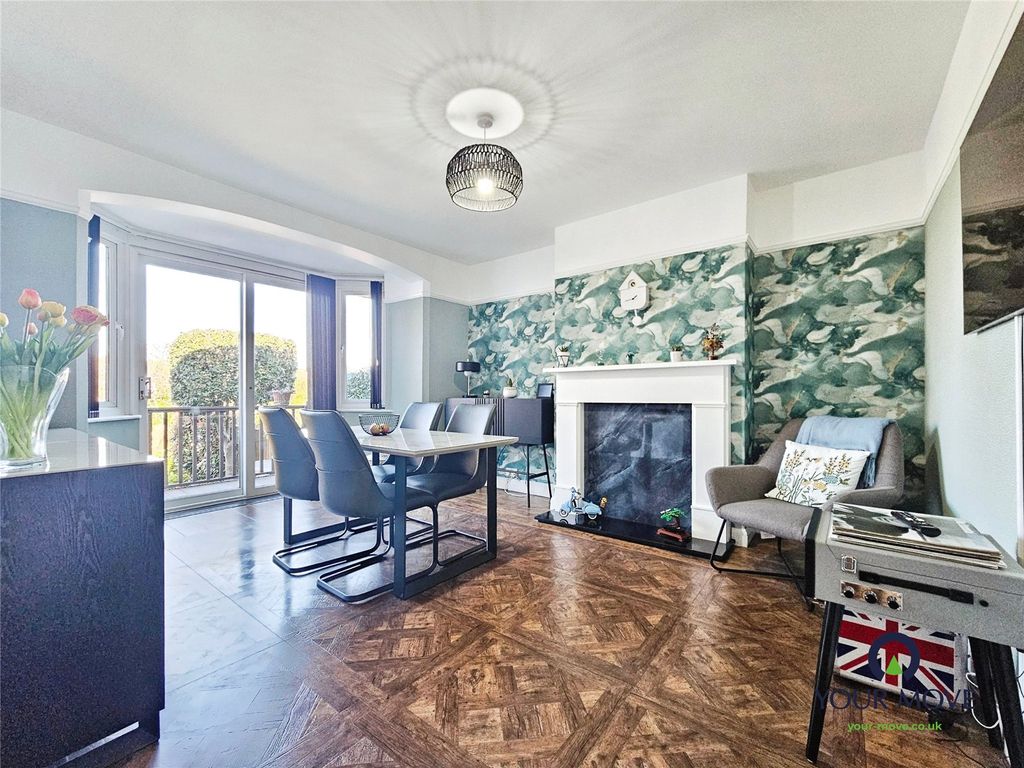 Property photo 3 of 17 Dining Room