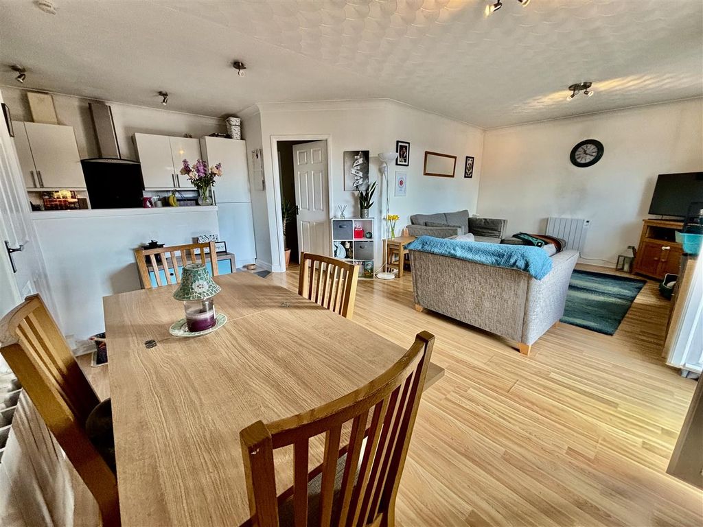 Property photo 2 of 13 Img_8316.Jpg