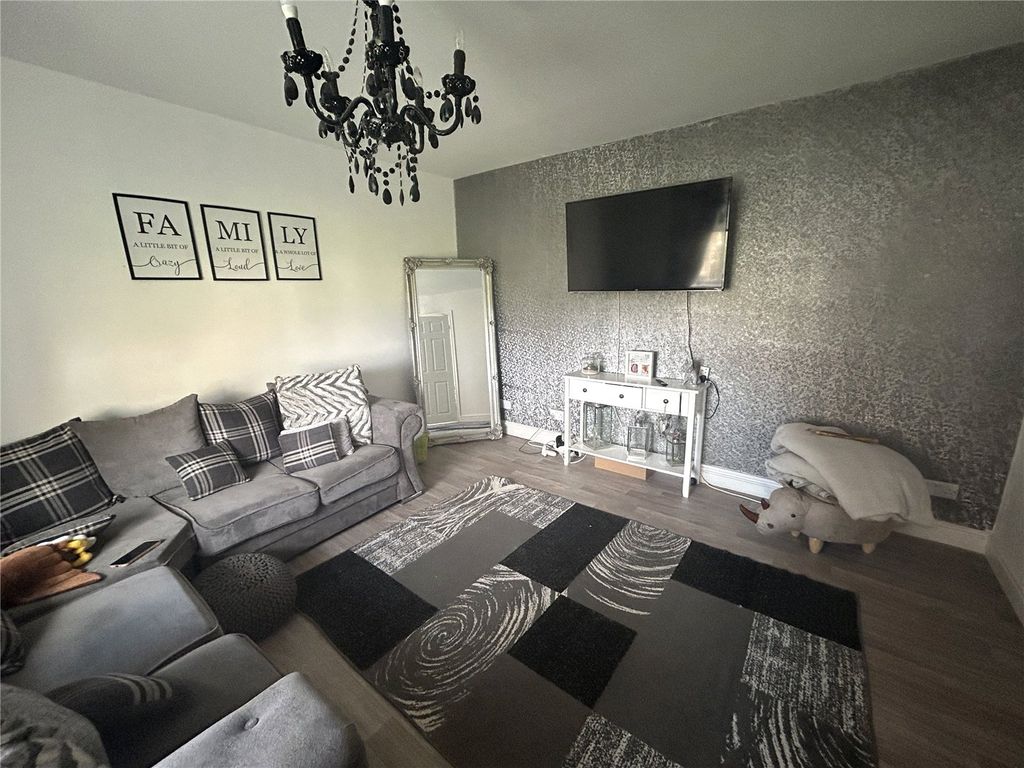 Property photo 2 of 18 Picture No. 03