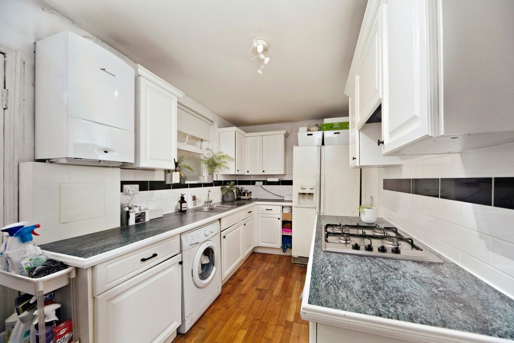 Property photo 3 of 10 Photography