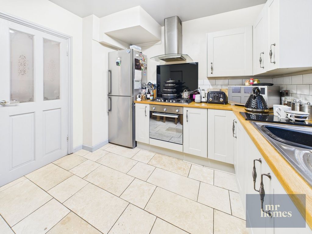 Property photo 3 of 41