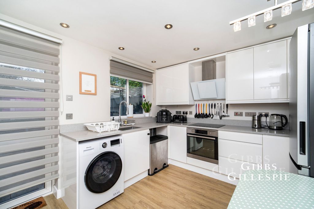 Property photo 2 of 18 Pbox-Img.Jpg