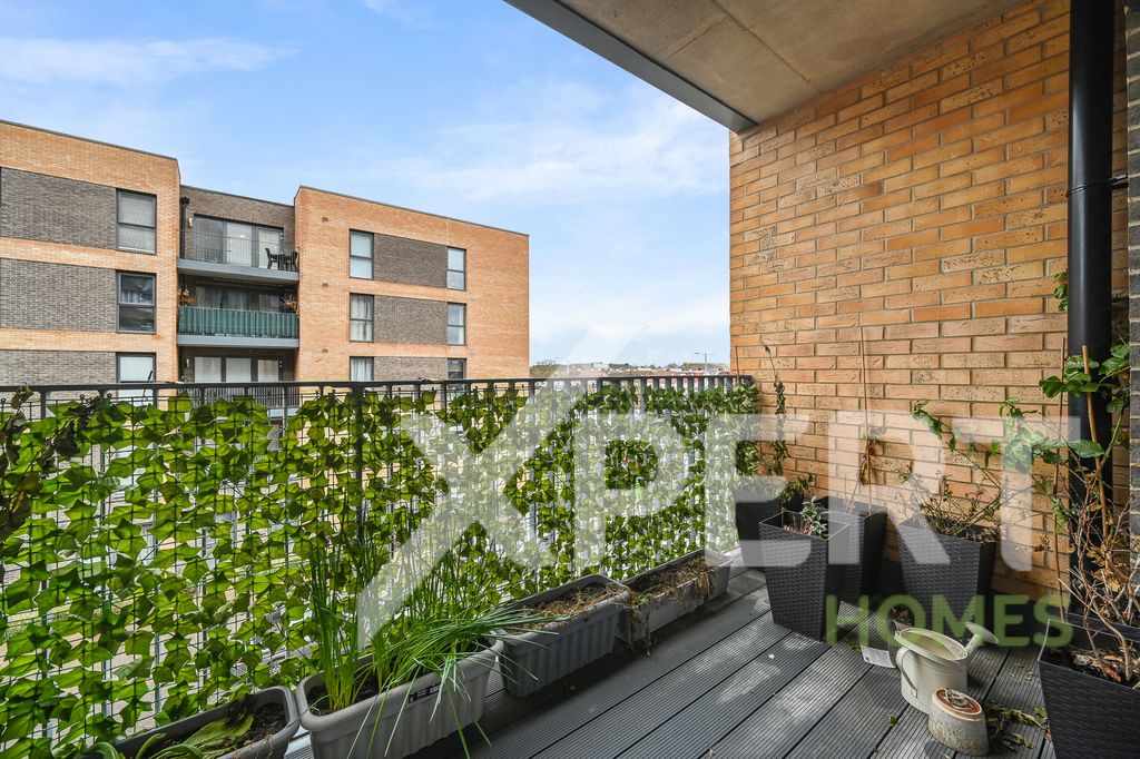 Additional image 12 of 3 bed flat for saleChailey Place, Hayes UB3