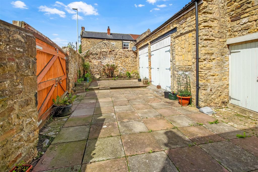Property photo 3 of 13 Img_8921.Jpg