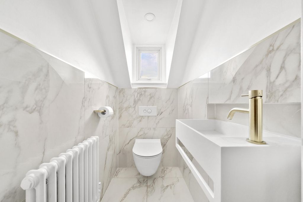 Additional image 7 of 3 bed flat for saleBycullah Road, Enfield EN2