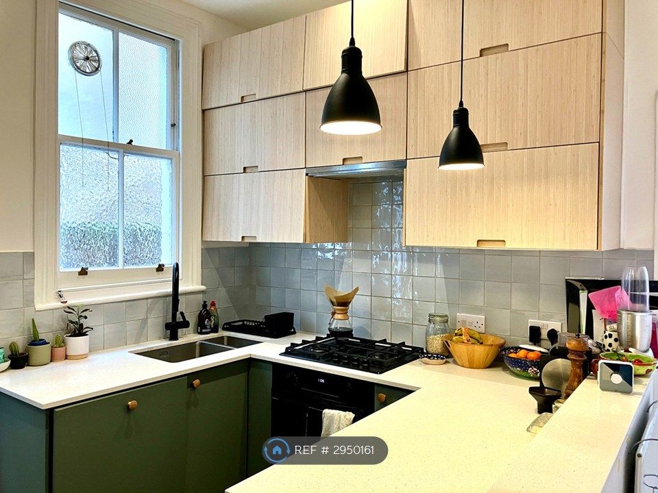 Property photo 2 of 18 Kitchen
