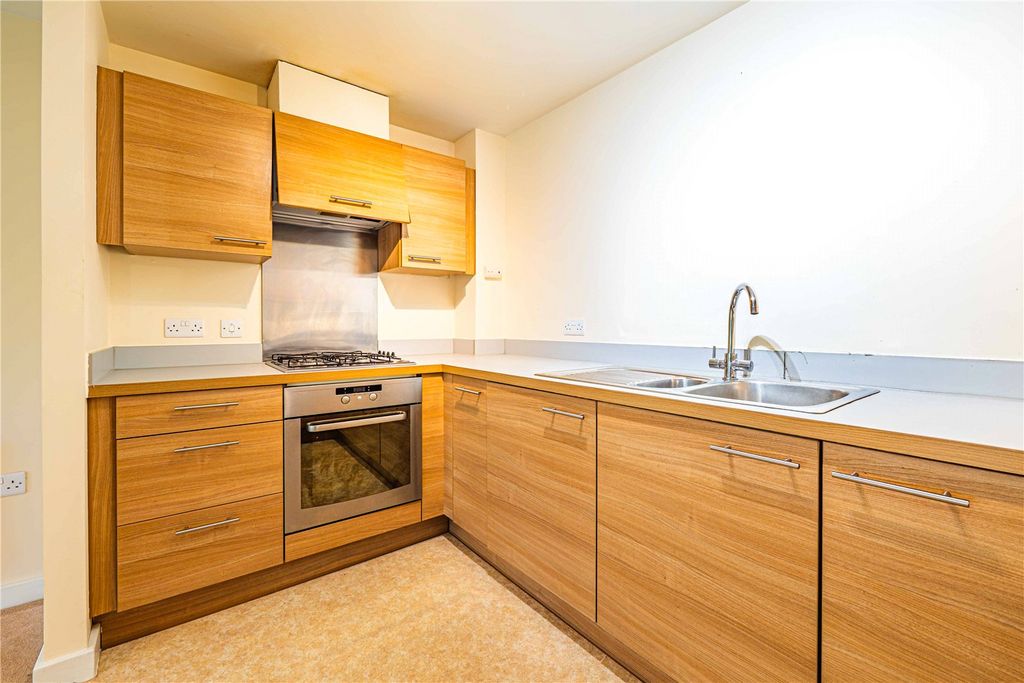 Property photo 3 of 18 Picture No. 10