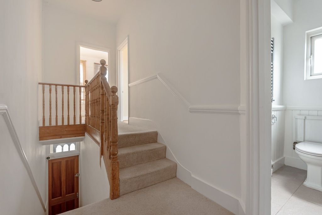 Property photo 2 of 10 Picture No. 22
