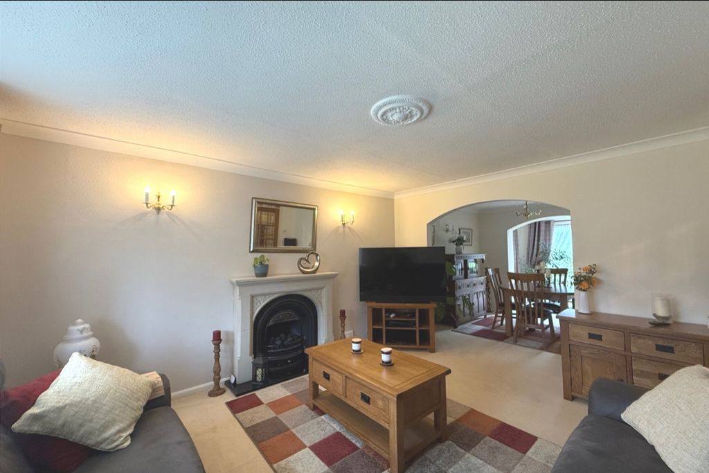 Property photo 3 of 26 11