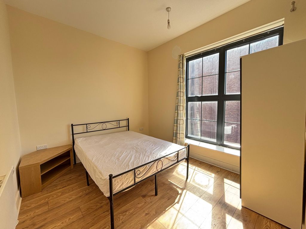 Property photo 3 of 6