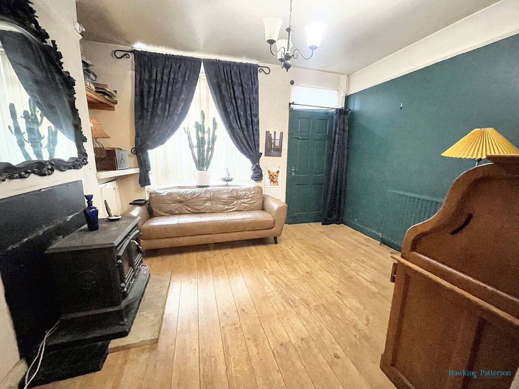 Property photo 3 of 16