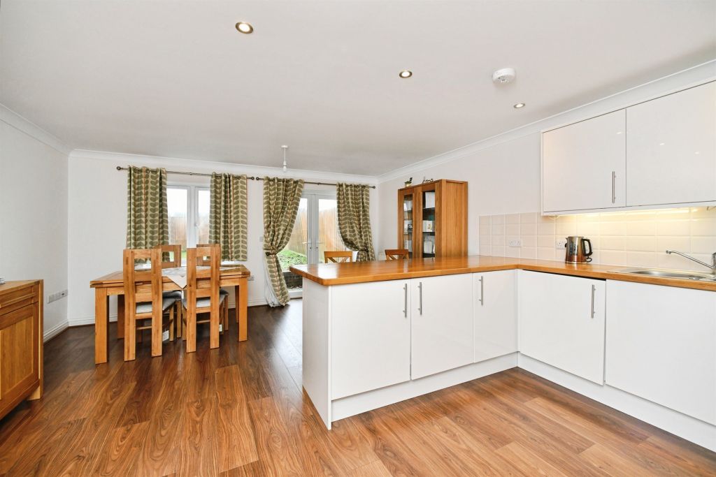 Property photo 3 of 22