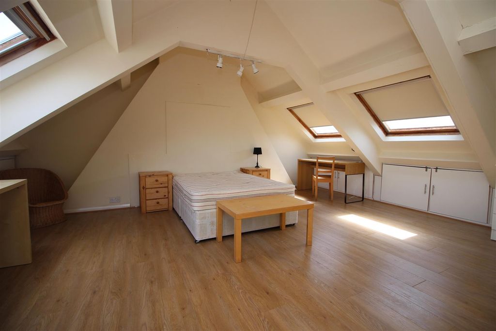 Property photo 2 of 10 Img_1584.Jpg