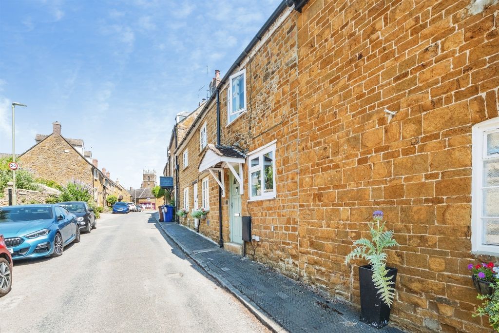 Property photo 2 of 13