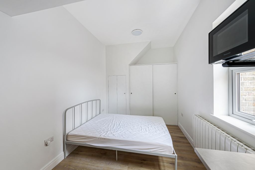 Property photo 3 of 6 813606 (3)
